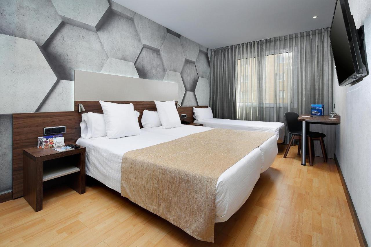 Twin Room with Extra Bed (3 Adults),1338672719:JPEG